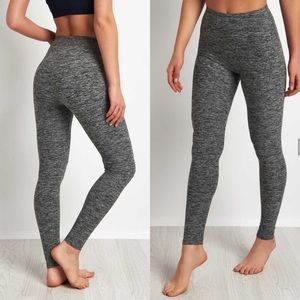 Beyond yoga leggings - size xs